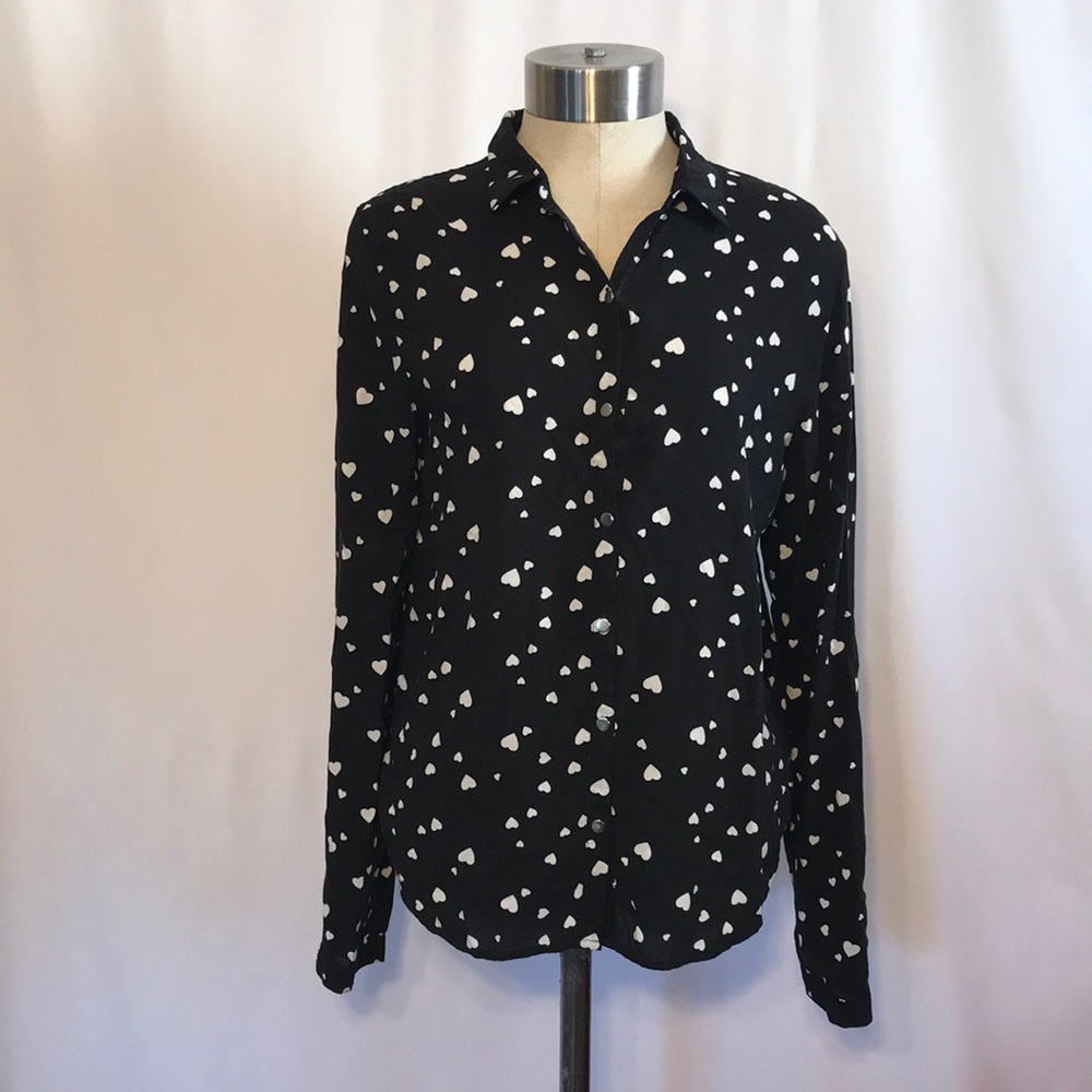 Love Tree Los Angeles large long sleeve button down shirt with hearts